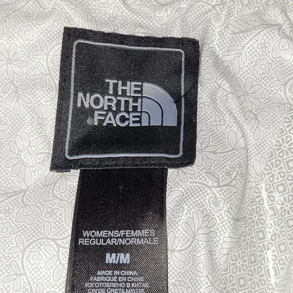 Women's Medium The North Face Long Rain Jacket - Picture 15 of 15